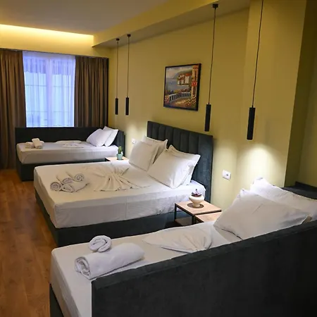 Kuta's 5 Apartment *